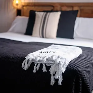 https://hostal-es-menut.catalonia-hotels.com