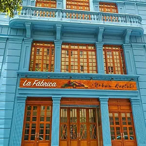 2* Pensión La Fabrica Urban Palmas
